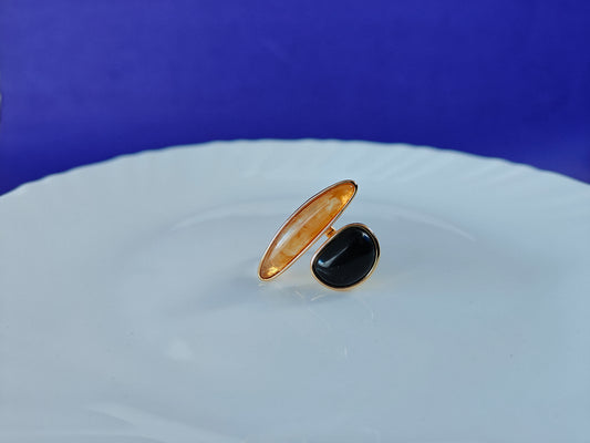 GOLD ADJUSTABLE RING ..