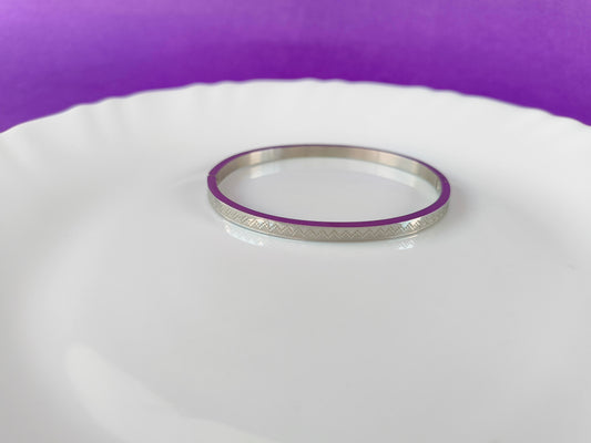 ADULT MINIMAL SILVER BRACELET X