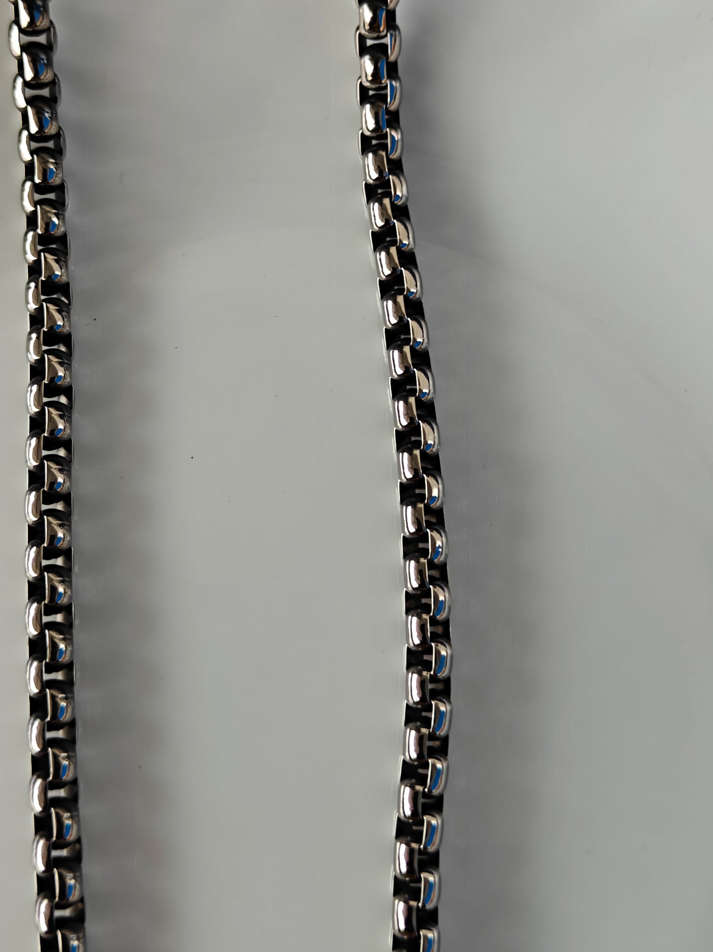 UNISEX SILVER CHAIN