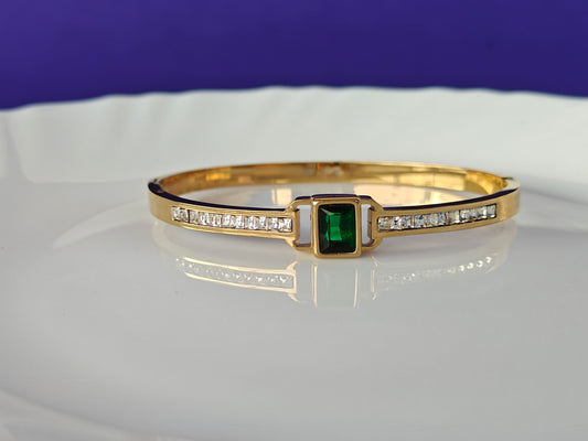 GOLD  BRACELET