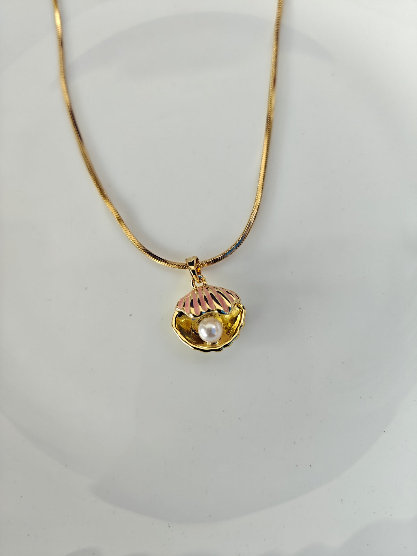 GOLD CHAIN   N S15