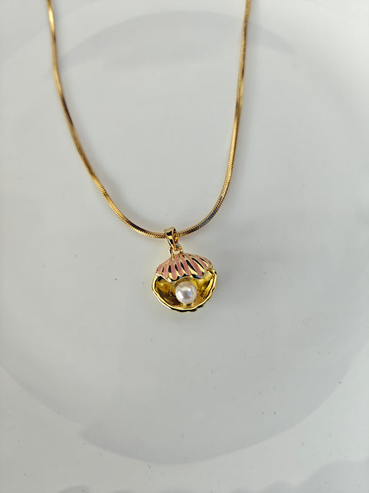 GOLD CHAIN   N S15