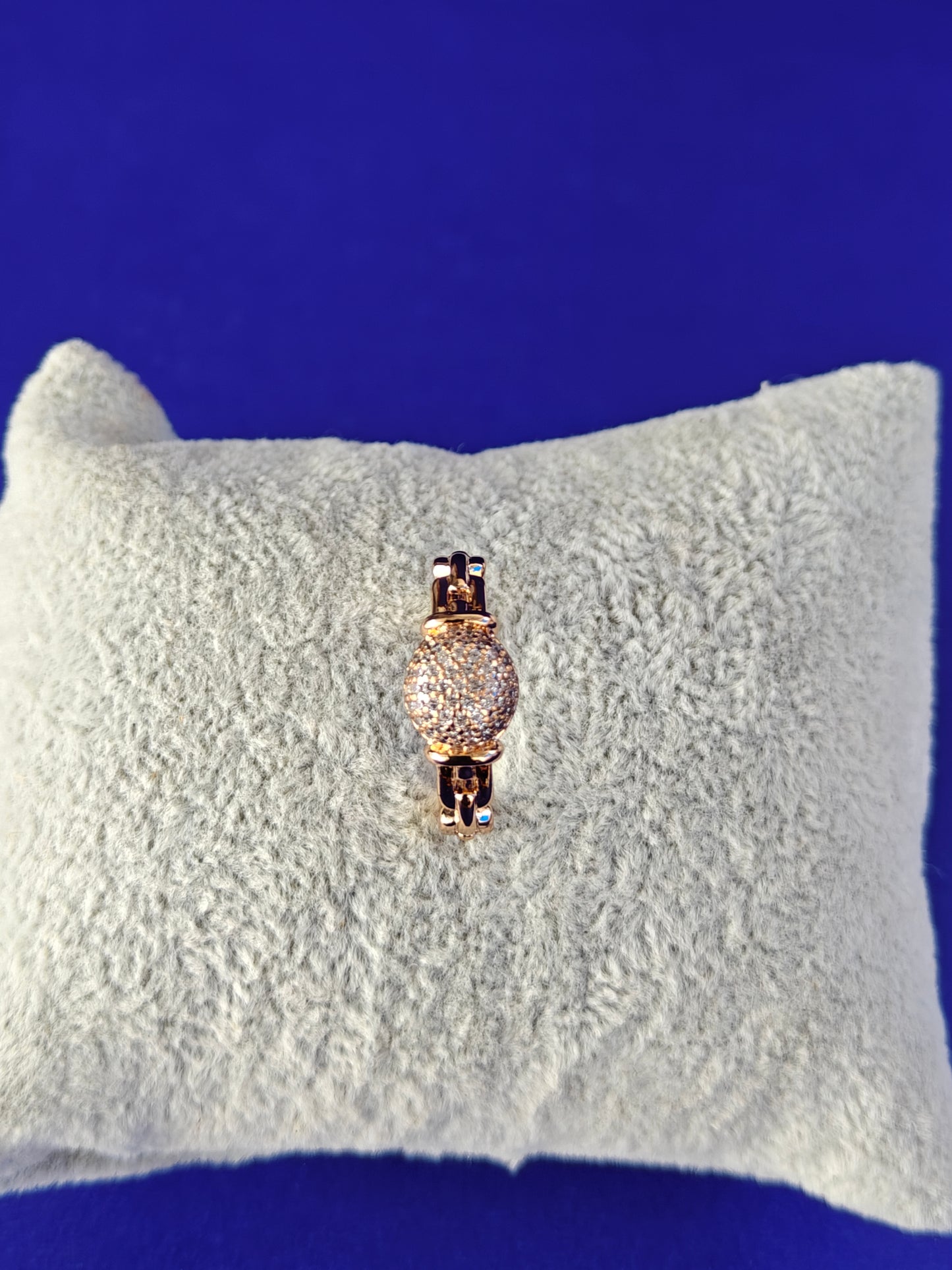 ROSEGOLD RING ..