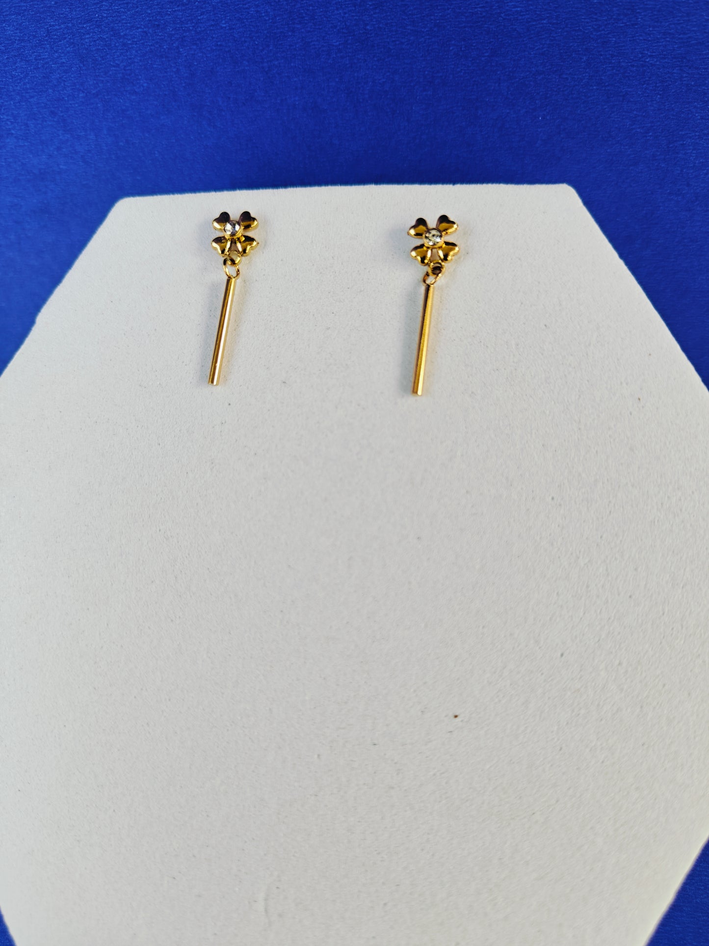 GOLD EARRING  7T T7 X