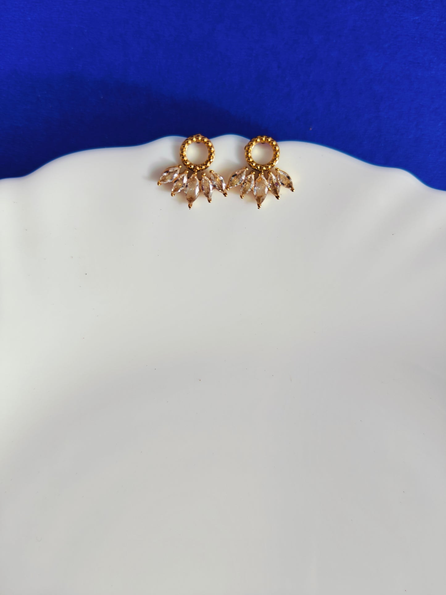 GOLD EARRING  7S T7 X