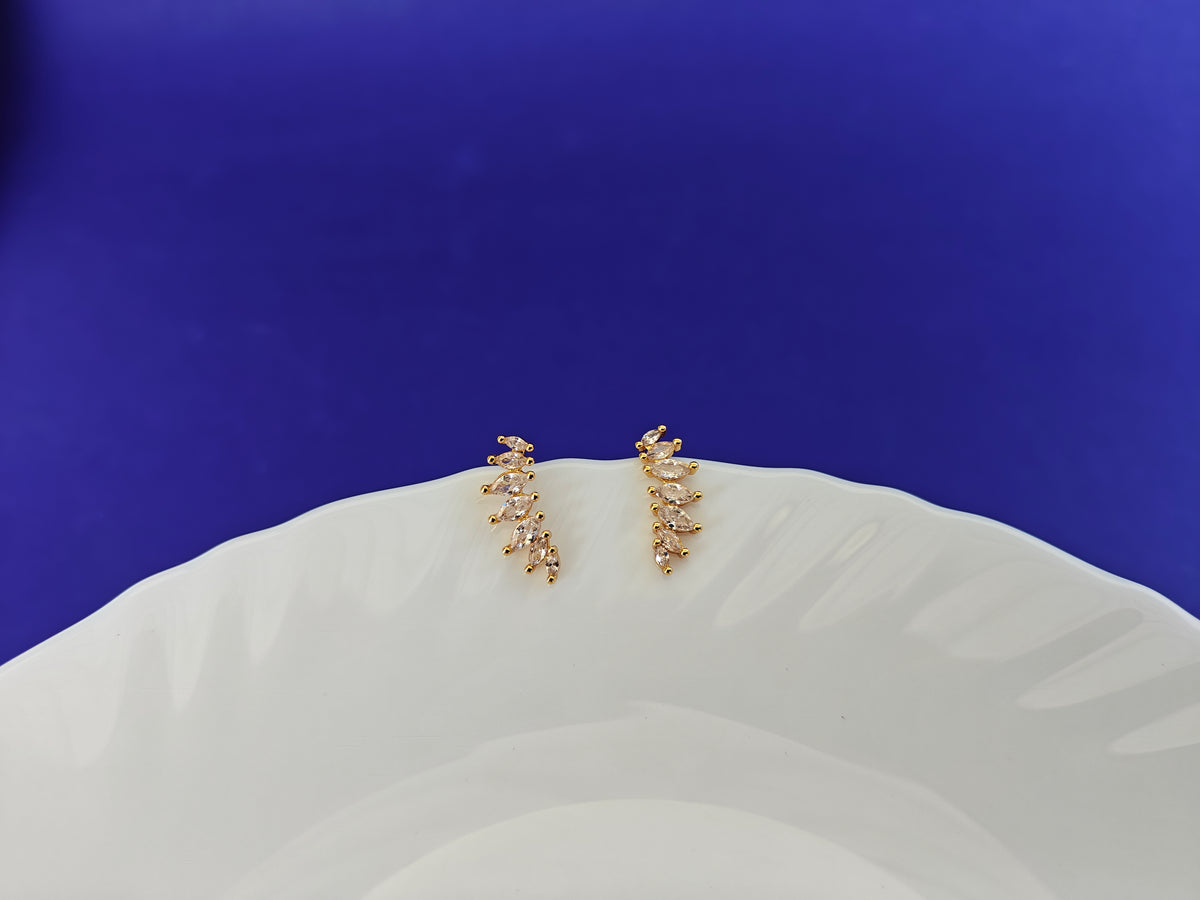 GOLD  EAR CUFF
