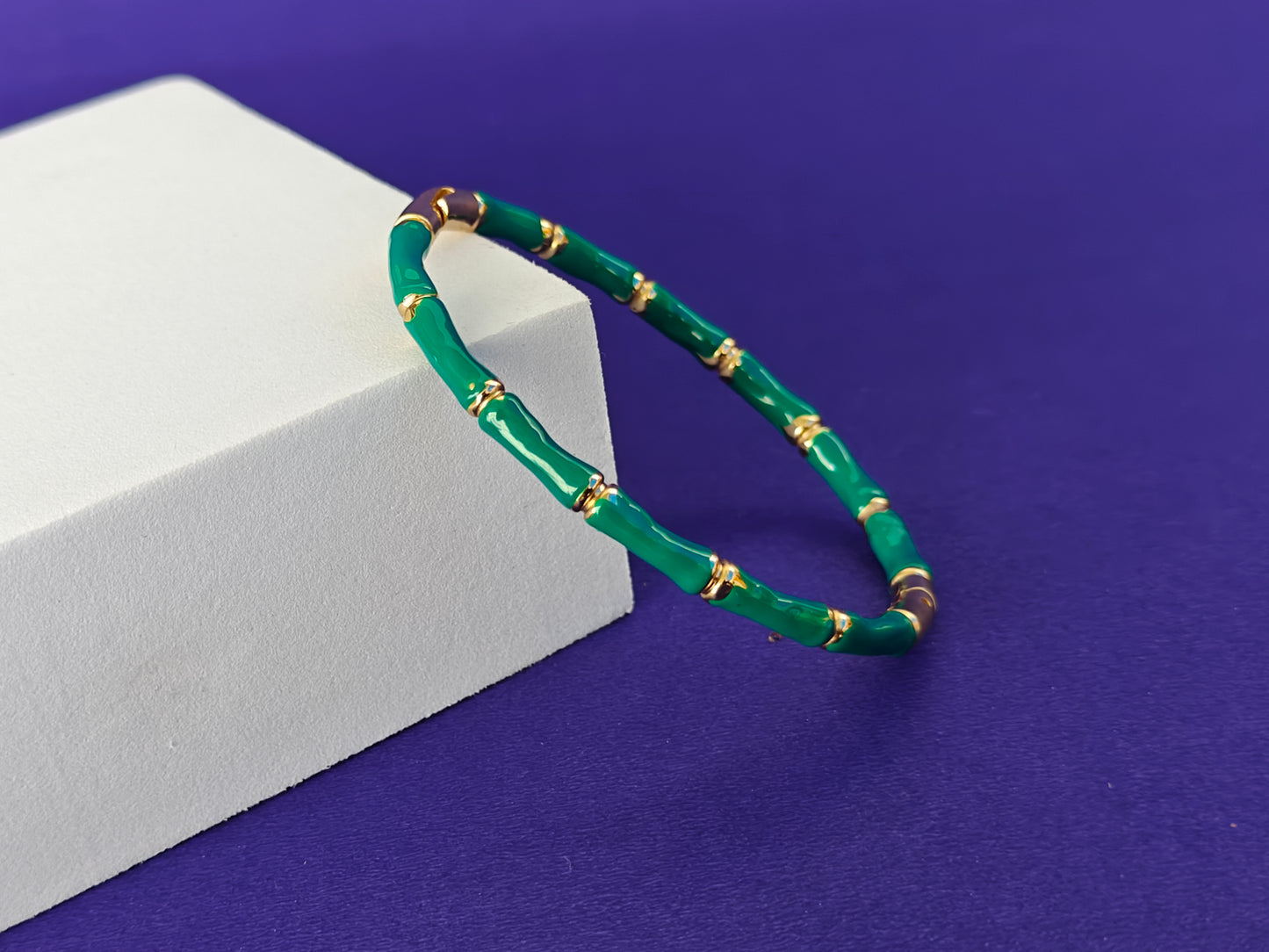 GOLD  BRACELET