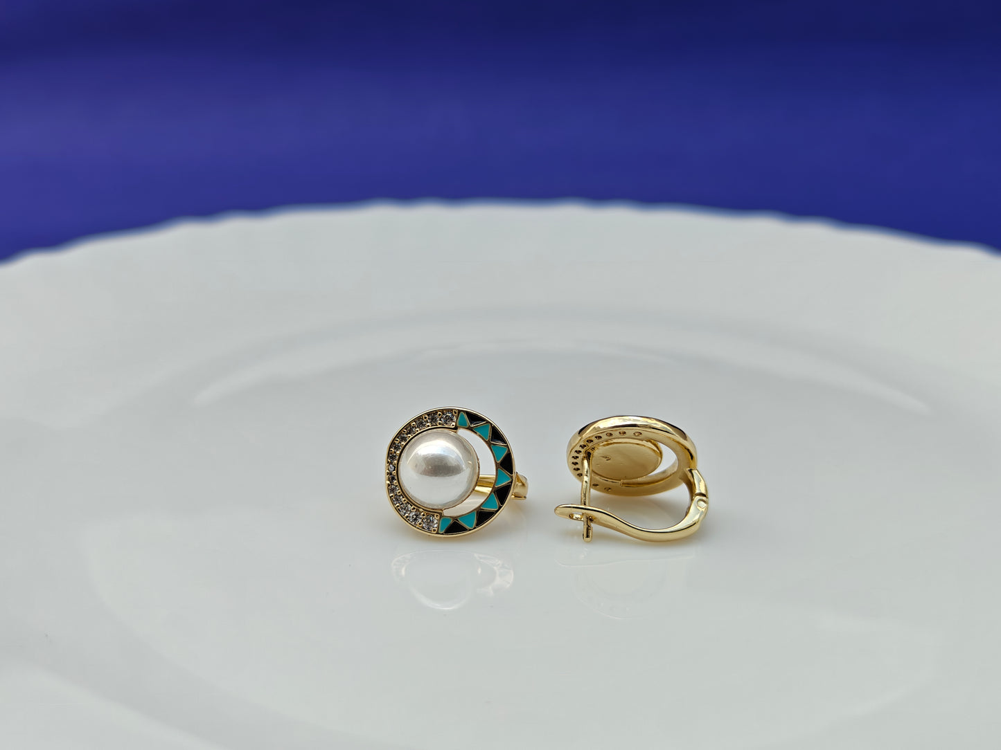 GOLD EARRING  8Z T7 X
