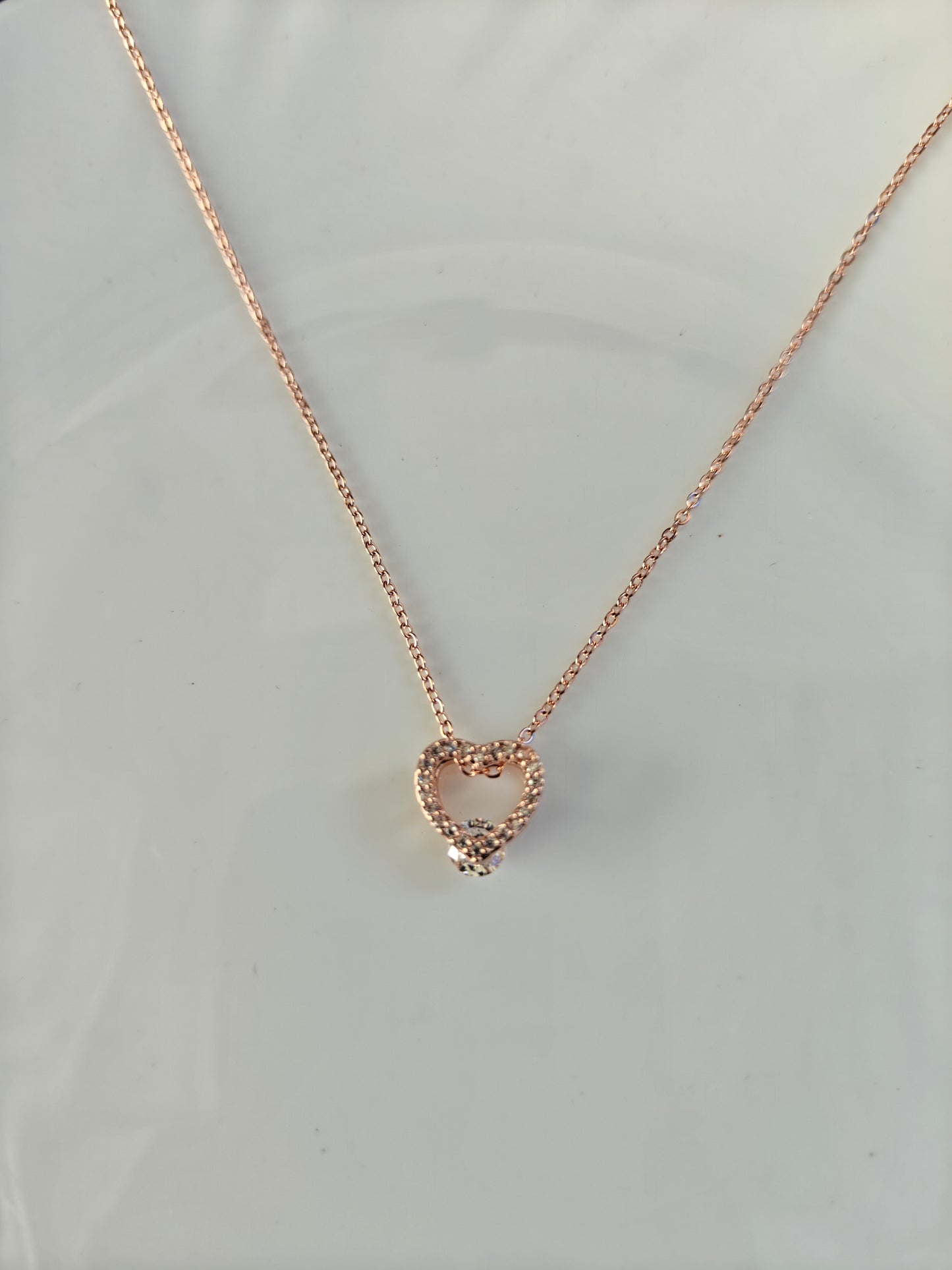 ROSEGOLD CHAIN .