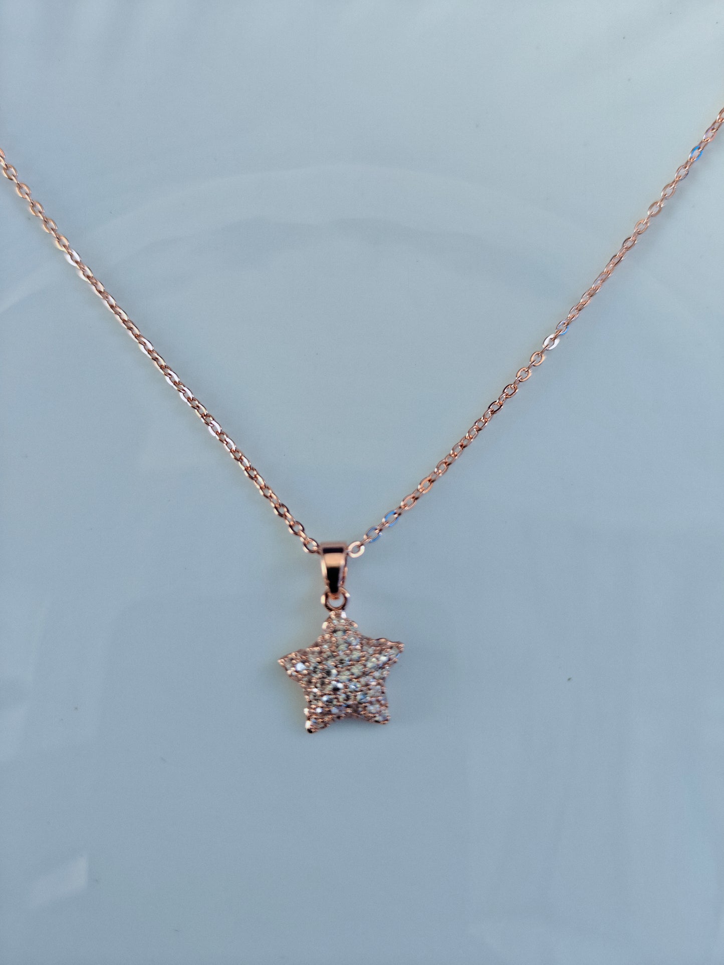 ROSEGOLD CHAIN .