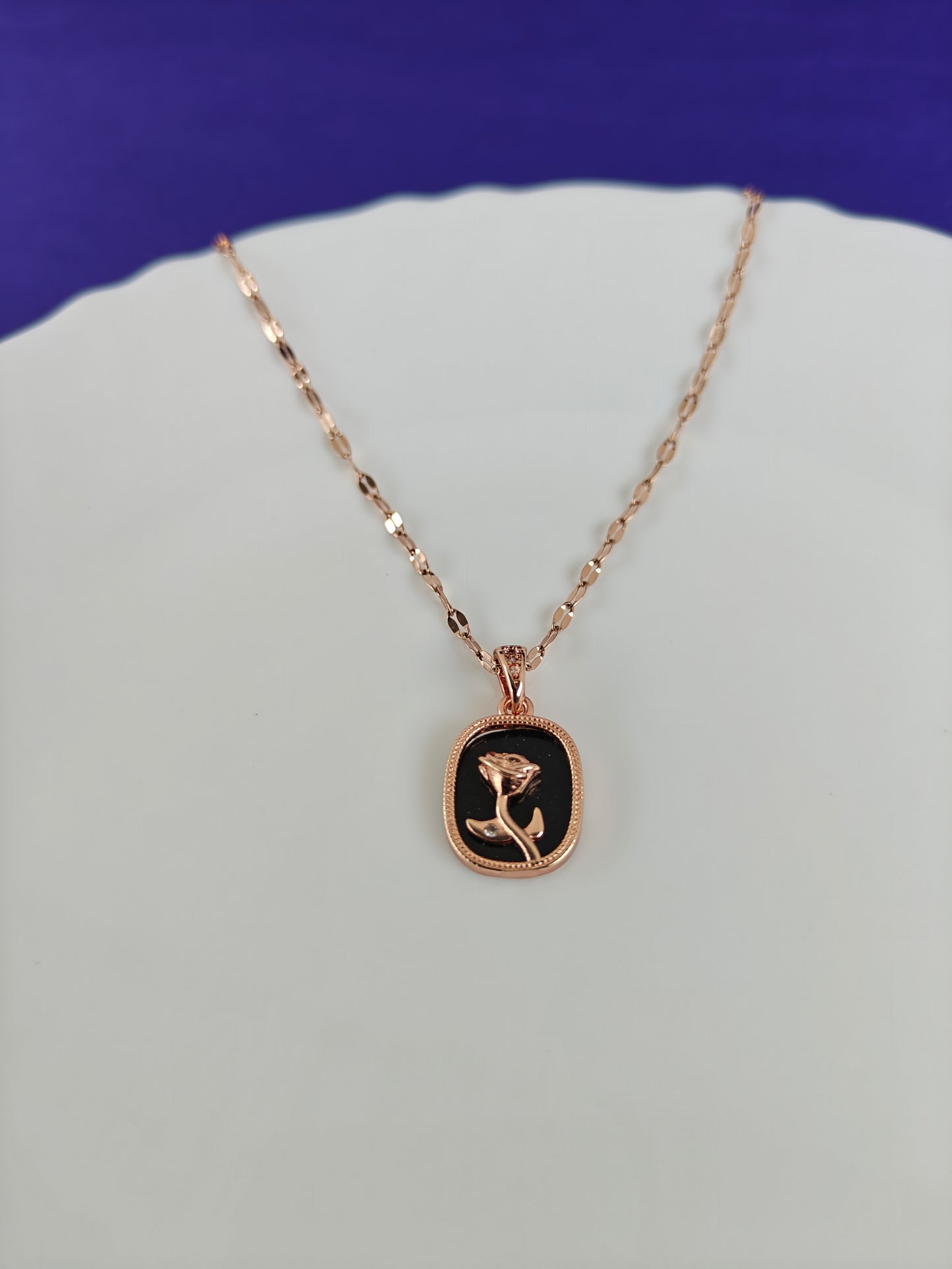 ROSEGOLD CHAIN DD F