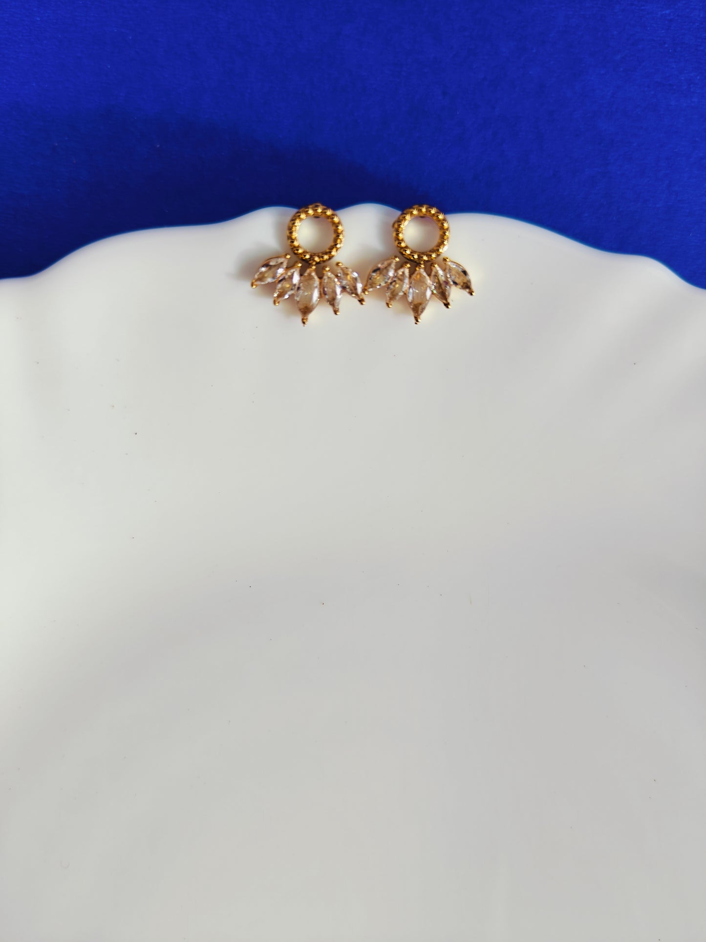 GOLD EARRING  7S T7 X