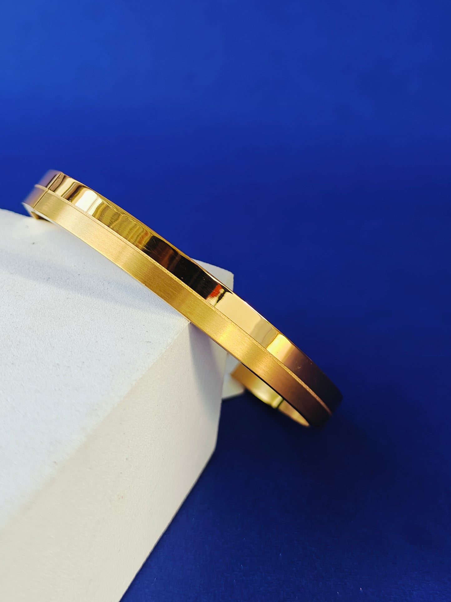UNISEX KADA GOLD BRACELETS