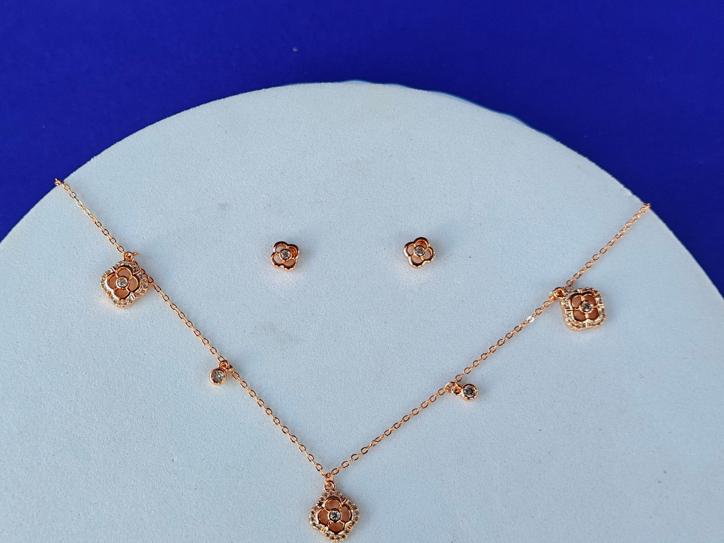 FULLY ADJUSTABLE GOLD CHAIN COMBO WITH EARRINGS