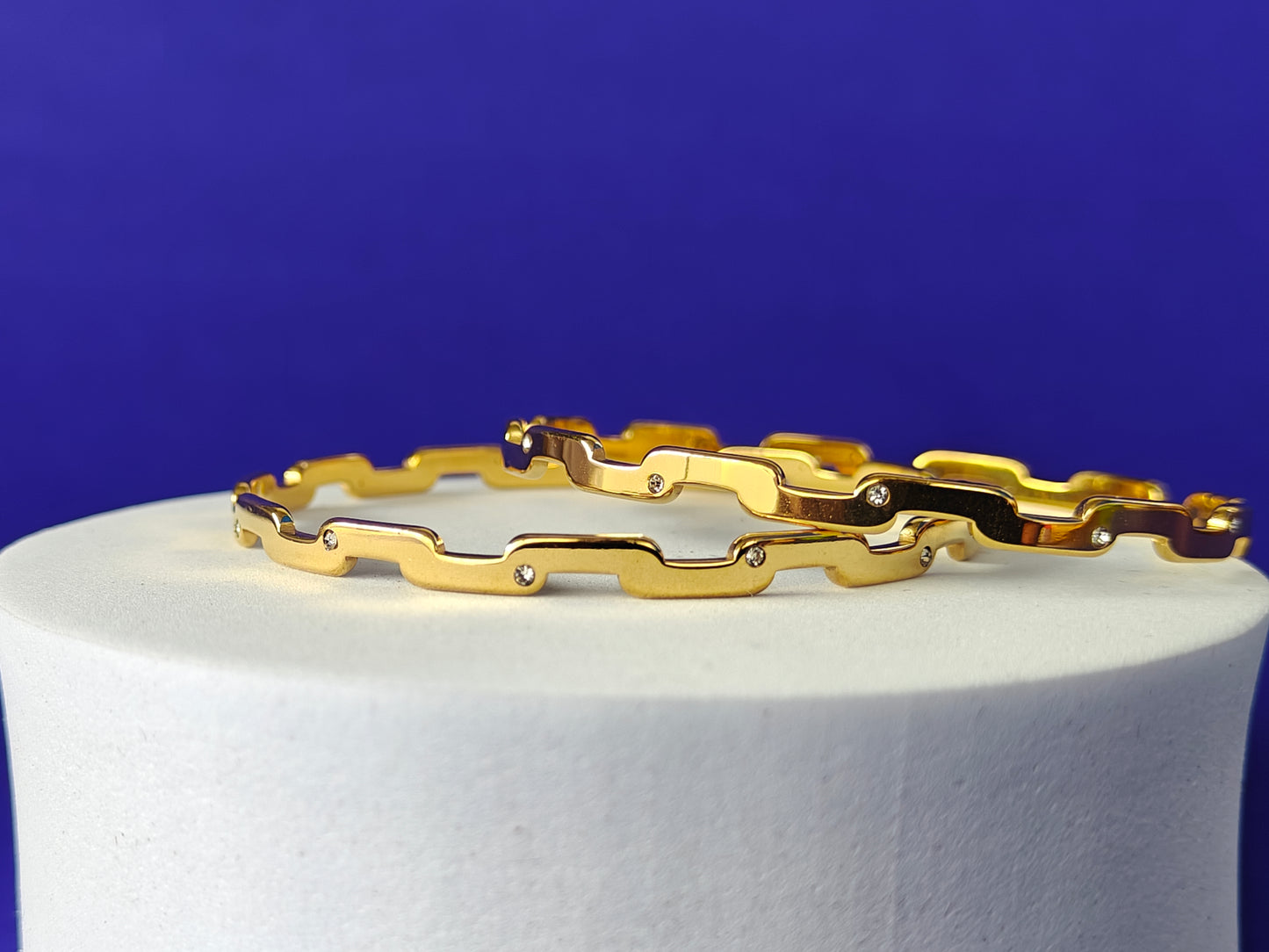 18K PLATED GOLD BANGLE PAIR