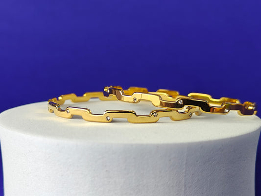 18K PLATED GOLD BANGLE PAIR