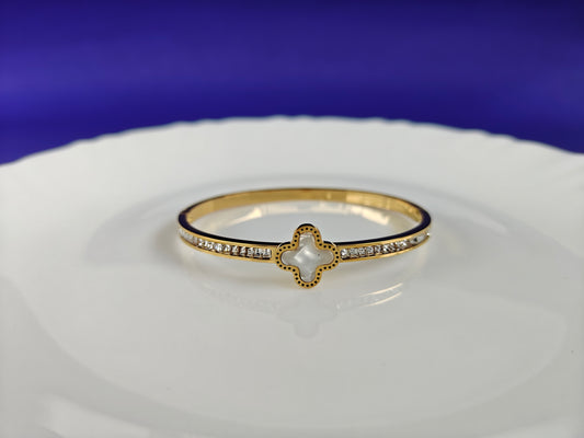 GOLD  BRACELET X