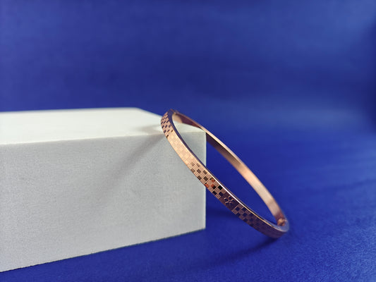 ADULT MINIMAL ROSEGOLD BRACELET y