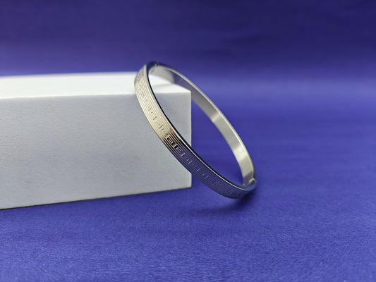 ADULT MINIMAL SILVER BRACELET X