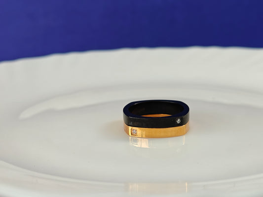 MENS RING..