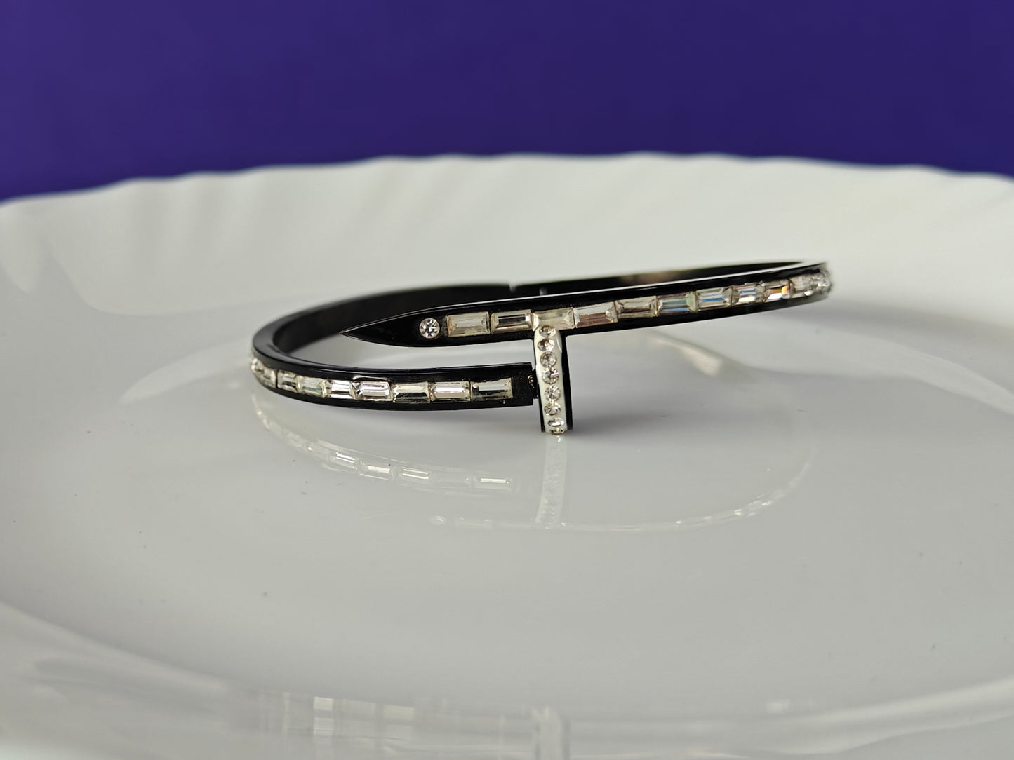 BLACK BRACELET