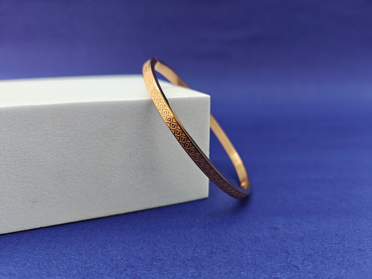 ADULT MINIMAL GOLD BRACELET X