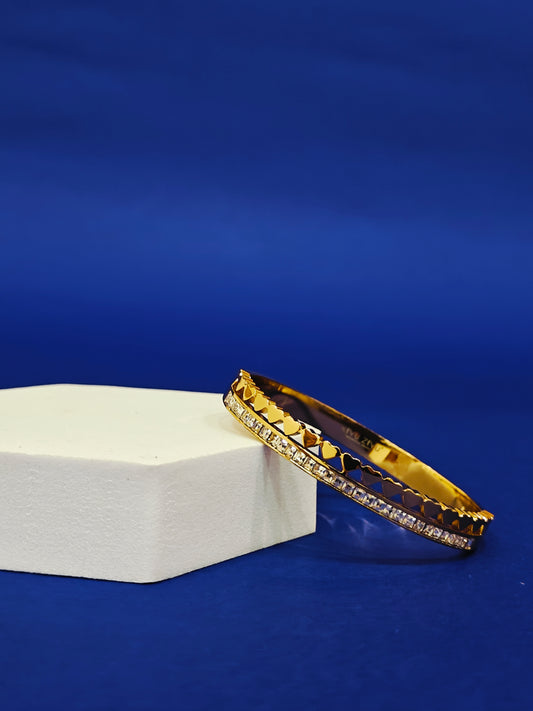KIDS GOLD BRACELET ..