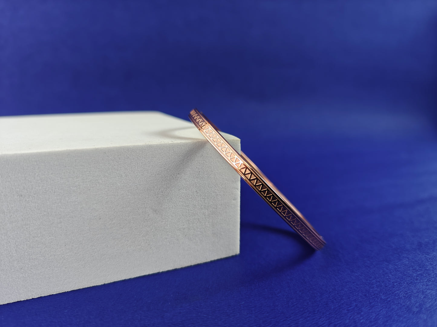 ADULT MINIMAL ROSEGOLD BRACELET y