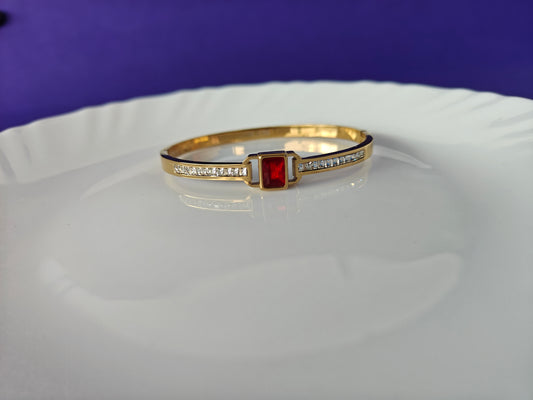 GOLD  BRACELET