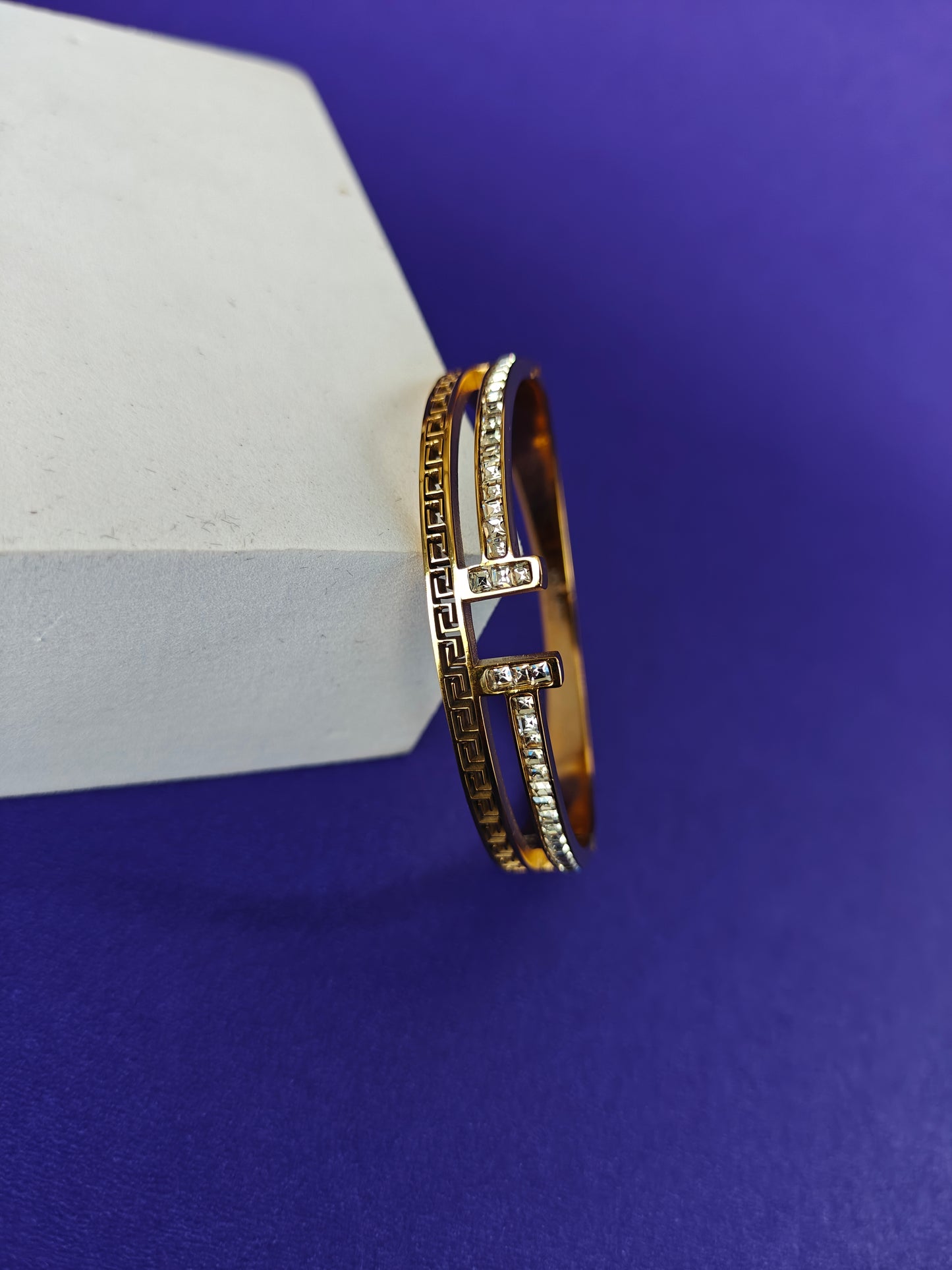 KIDS GOLD BRACELET  ..
